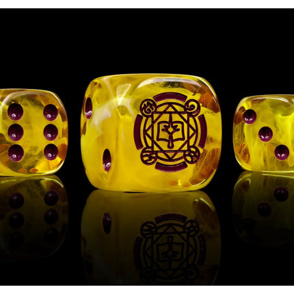 Sorcerer Kings Dice translucent yellow with magenta pip