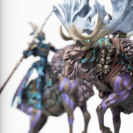 Weaver Courts Gemred Knights