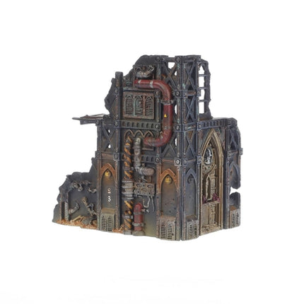 Gedetaileerd Warhammer 40.000 Combat Patrol: Battlezone terrein met rotsen en strategische obstakels voor tabletop spellen