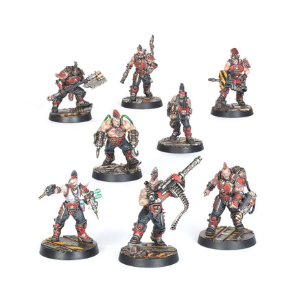 Necromunda Skirmish Core Set voor wargames met miniaturen en speelstukken op een speelbord, van het Necromunda merk.