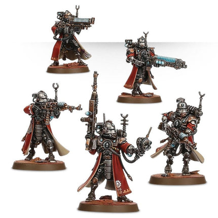 40K Adeptus Mechanicus Skitarii van Warhammer 40.000, Imperium soldaat met futuristisch pantser en wapens, close-up op de afbeelding