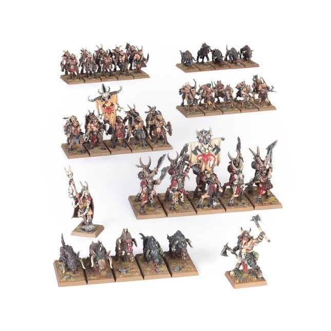 Beestmannen Brayherds Battle March leger van The Old World, gedetailleerde miniatuur van een Beastmen Brayherds leger in actie