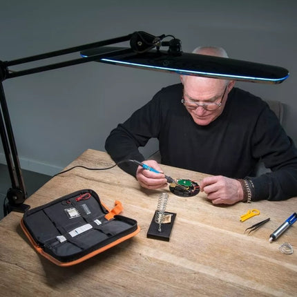 SBR Deluxe daglichtlamp Zwart