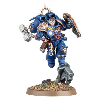 40K Space marines Captain with jump pack & Relic Shield