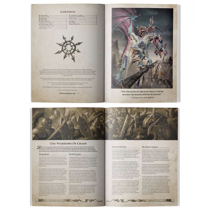 De Old World Arcane Journal March of Chaos van The Old World, zachte kaft met illustraties en titel op de voorpagina.