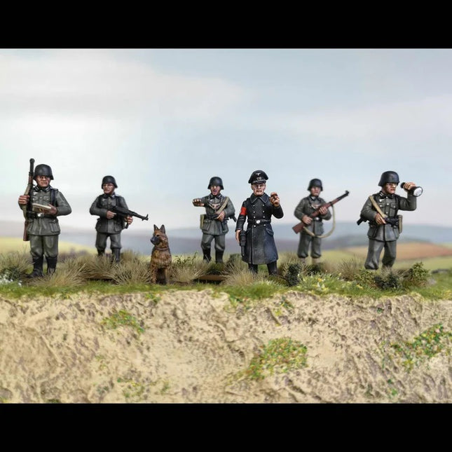 German Sentries & Dogs (World Ablaze)
