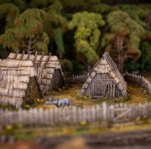 Miniatuur Dark Age Huts van Victrix zonder Romeinse details, gedetailleerde modellen voor historische oorlogsspelletjes