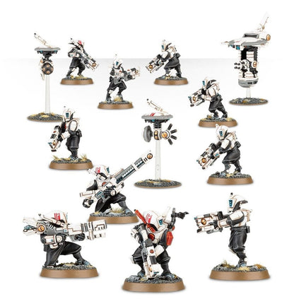 40K Tau Pathfinder team van Warhammer 40.000, Xenos model met gedetailleerde miniaturen en uitrusting, klaar voor spel.