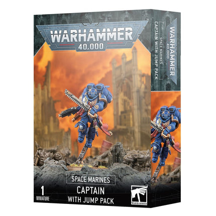 Space Marines kapitein met sprongpak van Warhammer 40.000, gedetailleerd model met armor en wapens, klaar voor gevechten.